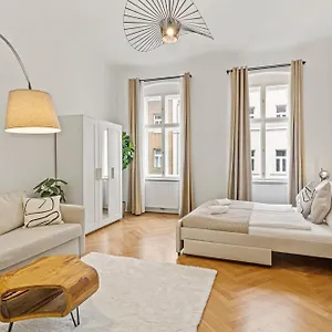Cozy - 4 Min U6 Josefstaedterstrasse , Wien Österreich